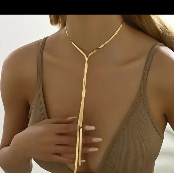 18 Carat Gold Plated Lariat Necklace - Picture 2 of 3